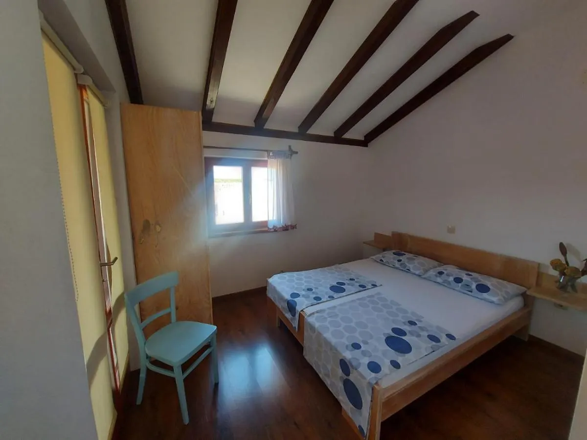 Apartments Bozena Pakostane