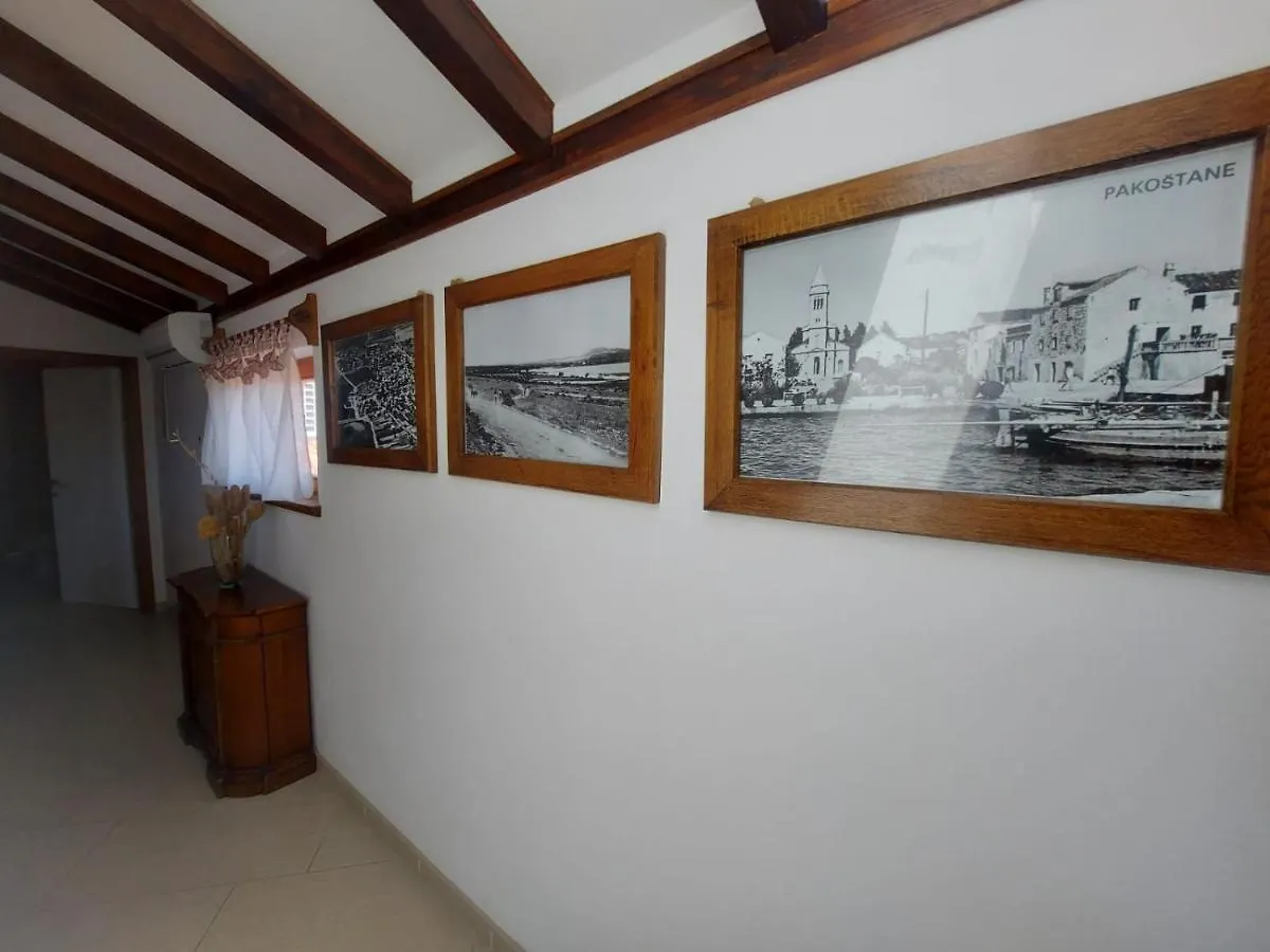 Apartments Bozena Pakostane 0*,  Croatia