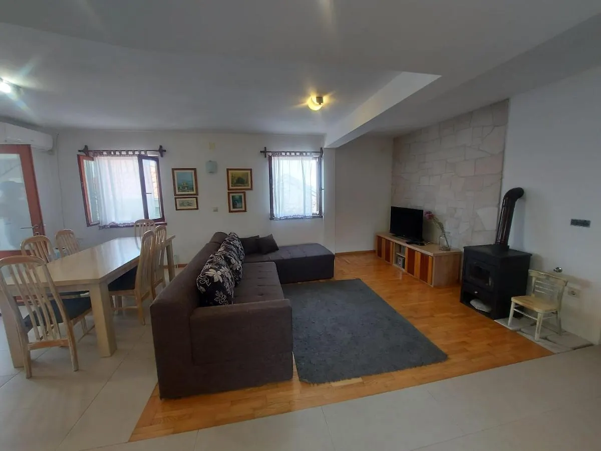 Apartments Bozena Pakostane